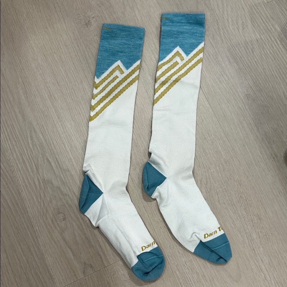 Darn Tough Peaks Over The Calf Lightweight Sock